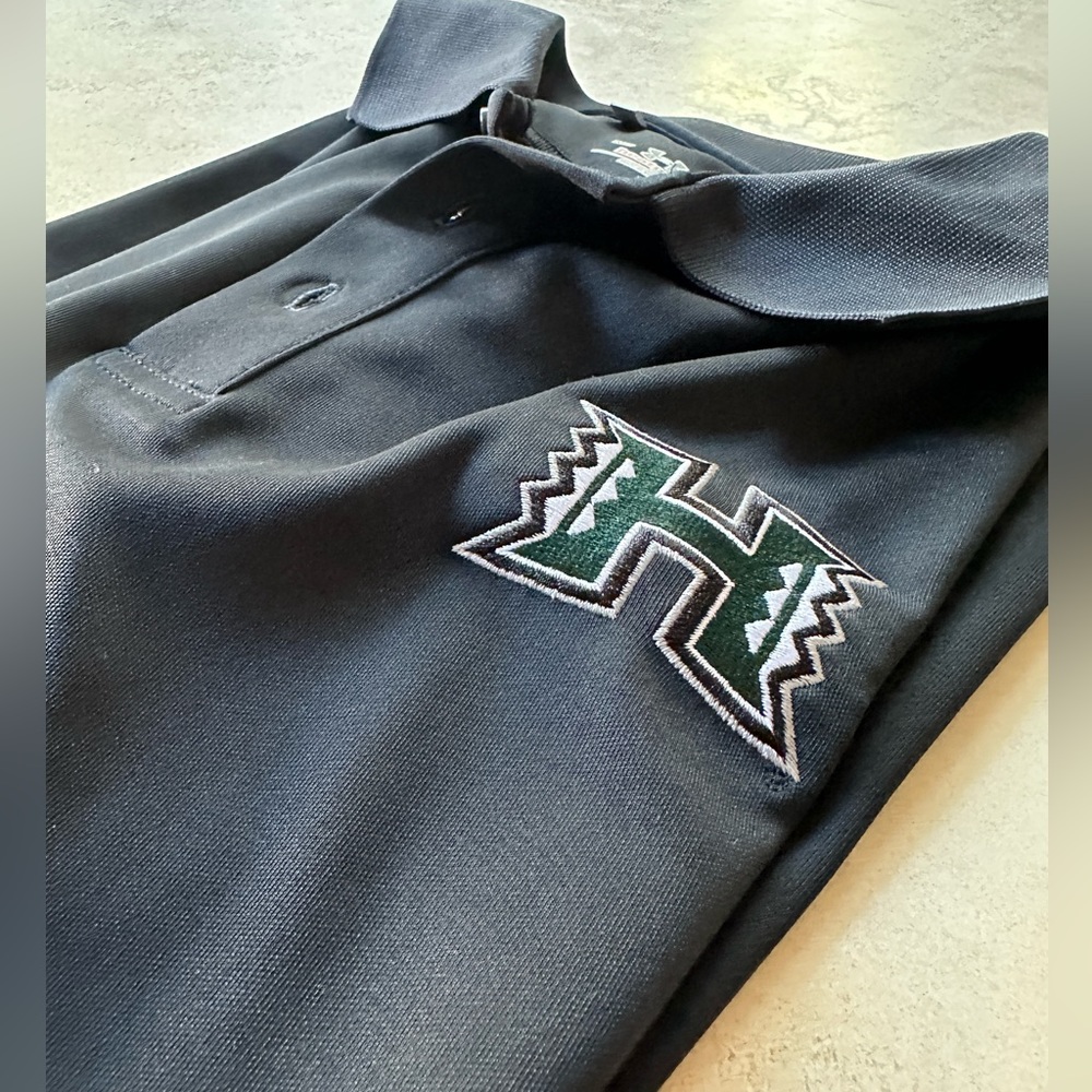 Univ of Hawaii Warriors Men’s Under Armour Golf Polo Goof Shirt Black Size M